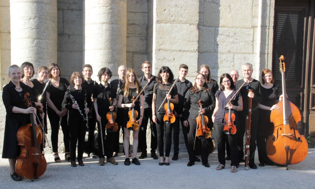 Sur le parvis de saint Nicolas